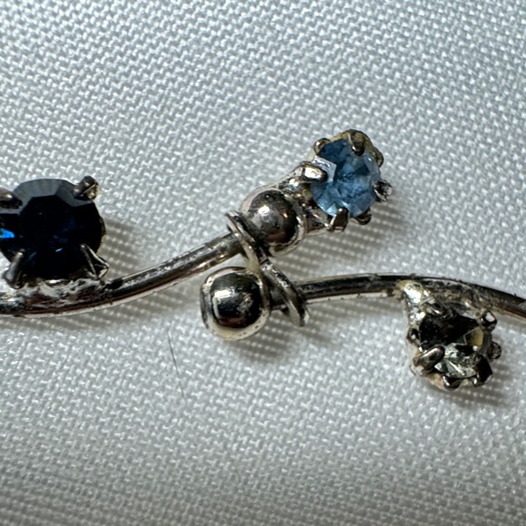 Elegant Silver toned with light and dark blue Vintage Rhinestone Bracelet - Picture 8 of 8